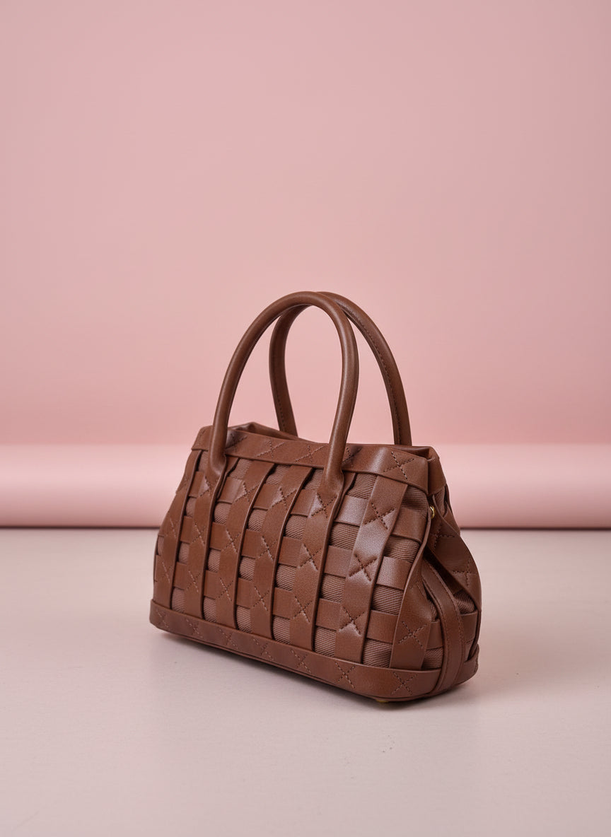 BASKET WEAVE TOTE BAG W/ BELT